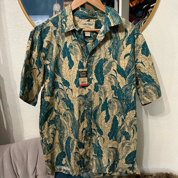 Cooke street- tropical casual button down. - Picture 1 of 5